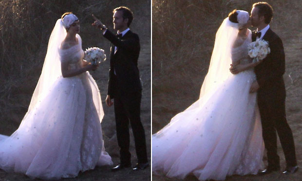 Vestido de noiva rosa Anne Hathaway Vestido de noiva rosa Anne Hathaway