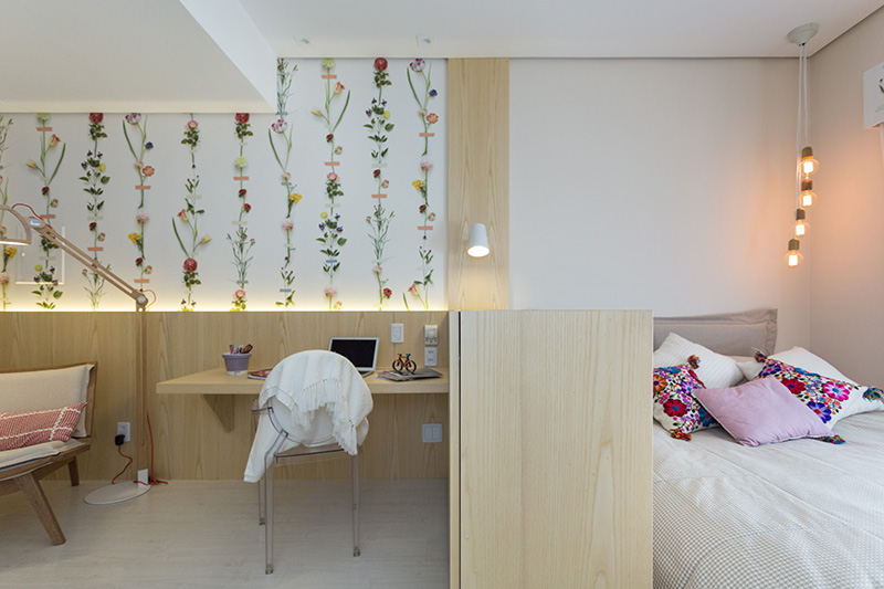 Inspira&ccedil;&atilde;o do dia: quarto para descansar e estudar com d&eacute;cor florido