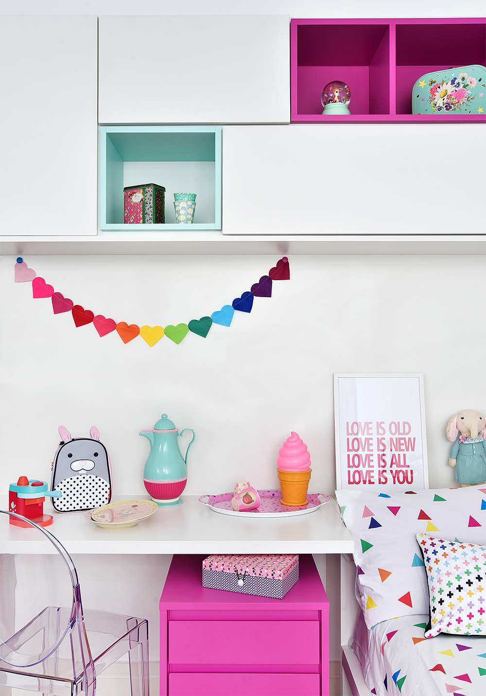 Inspiração do dia: quarto infantil colorido com área destinada à diversão