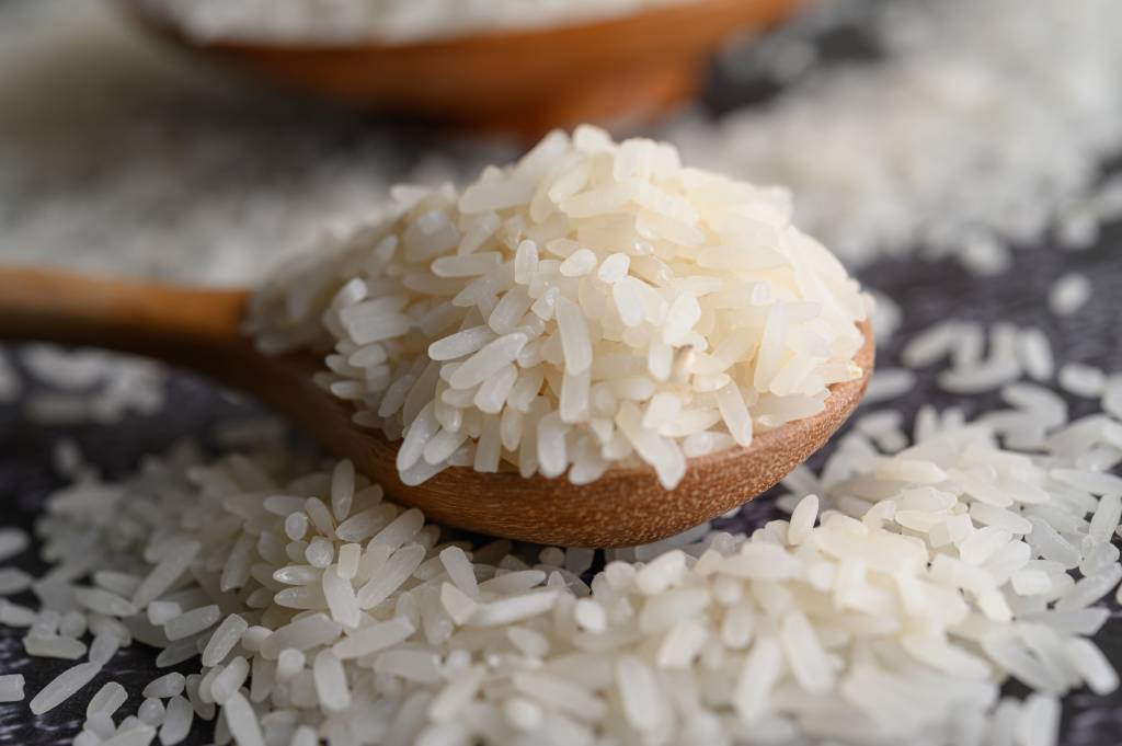 Básicos da cozinha: como fazer um arroz soltinho delicioso