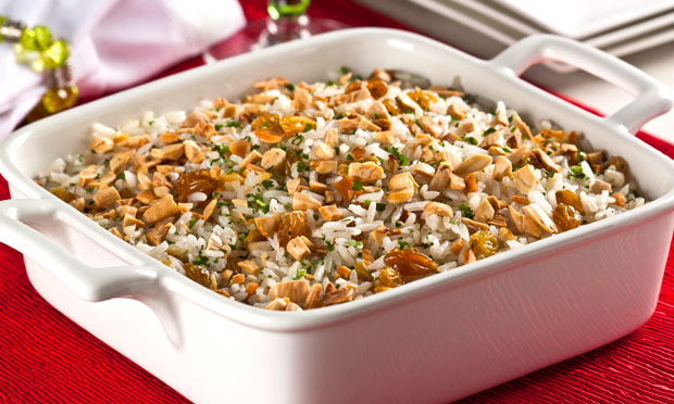 Arroz de festa com champanhe, amêndoas e passas: todo sabor natalino Arroz de festa com champanhe, amêndoas e passas: todo sabor natalino