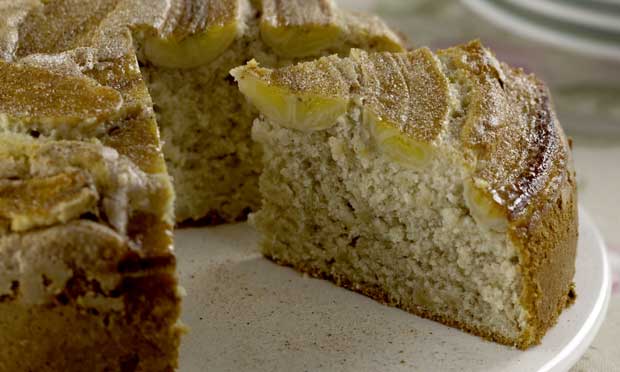 Bolo de banana com canela