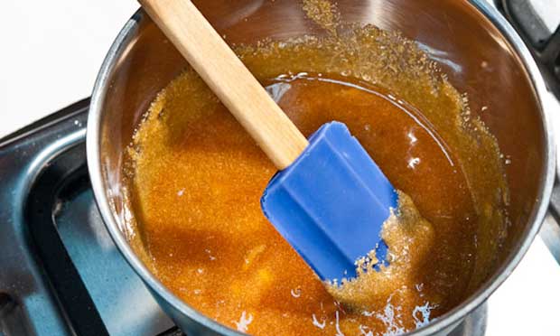 Prepare o caramelo Prepare o caramelo