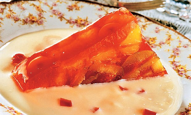 Gelatina de frutas com creme Gelatina de frutas com creme