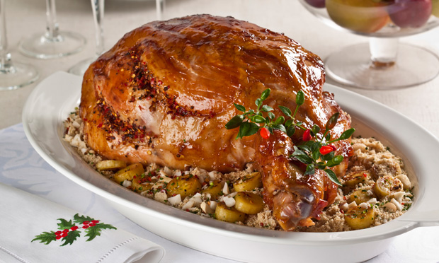 Pernil picante com farofa de banana Pernil picante com farofa de banana