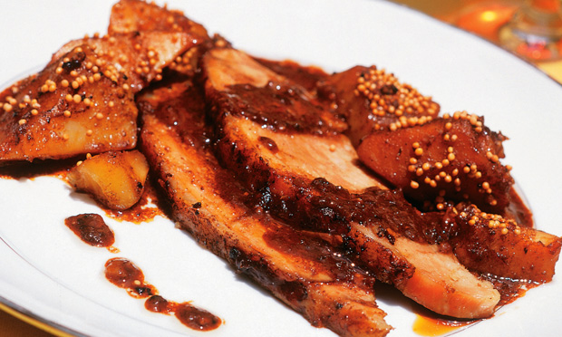 Pernil Suíno com Batata-doce Pernil Suíno com Batata-doce