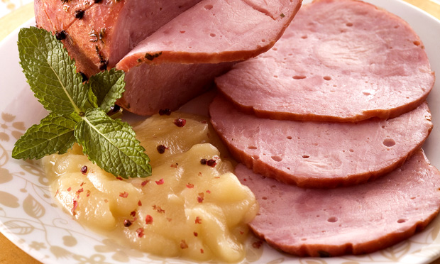 Tender com molho de laranja e purê de maçã Tender com molho de laranja e purê de maçã