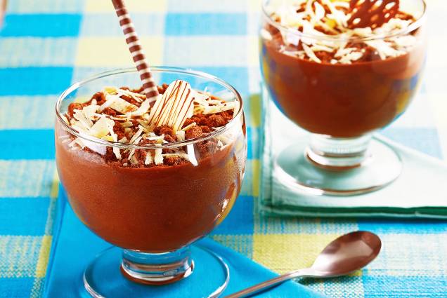 Musse de chocolate ao rum: é irresistível! Musse de chocolate ao rum: é irresistível!