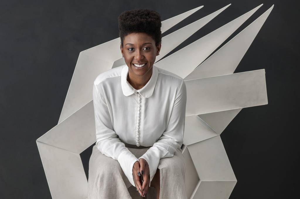 7 camisas brancas para você reinventar o look do trabalho