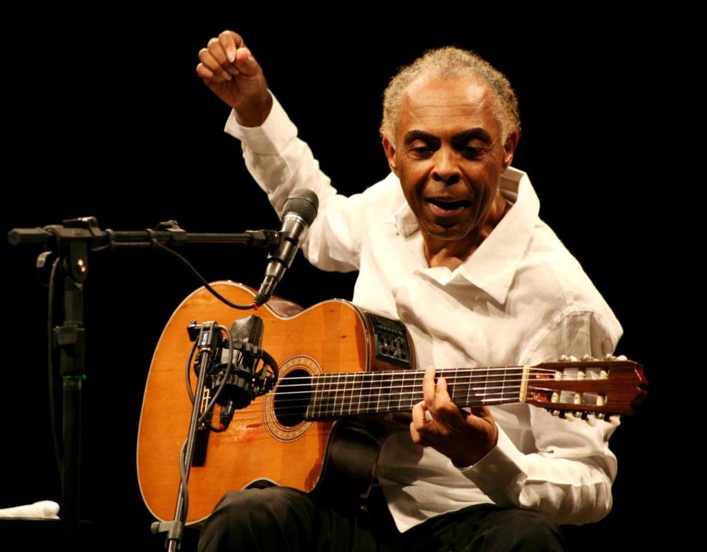 Feliz vida! Gilberto Gil completa 78 anos e recebe linda homenagem