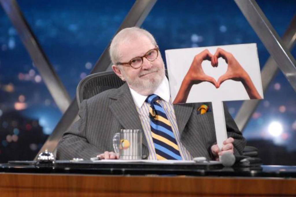 Jô Soares renova contrato com a Globo. Saiba quando ele volta