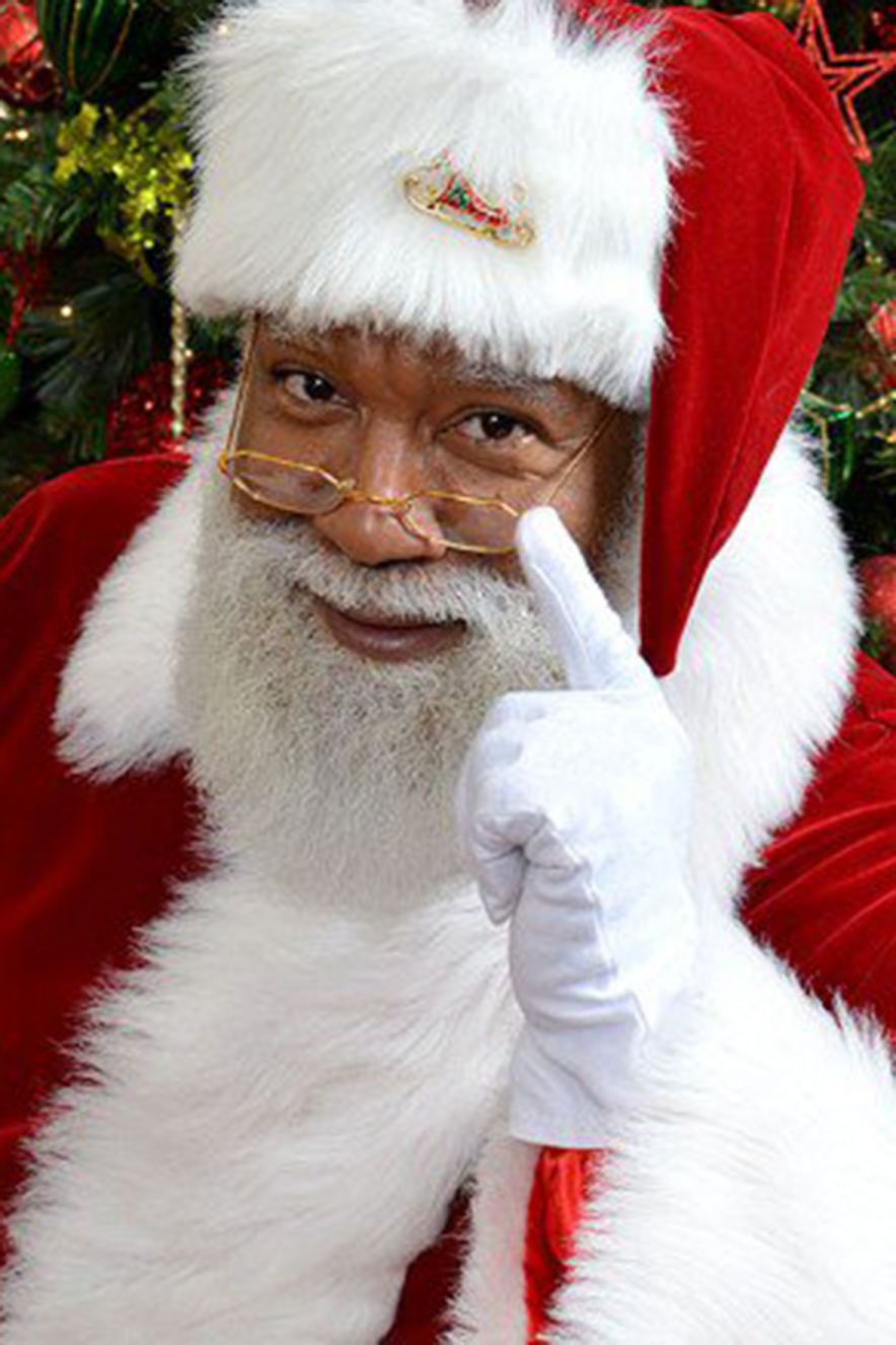 Papai Noel negro é estrela do Natal do maior shopping dos EUA | CLAUDIA Papai Noel negro é estrela do Natal do maior shopping dos EUA | CLAUDIA