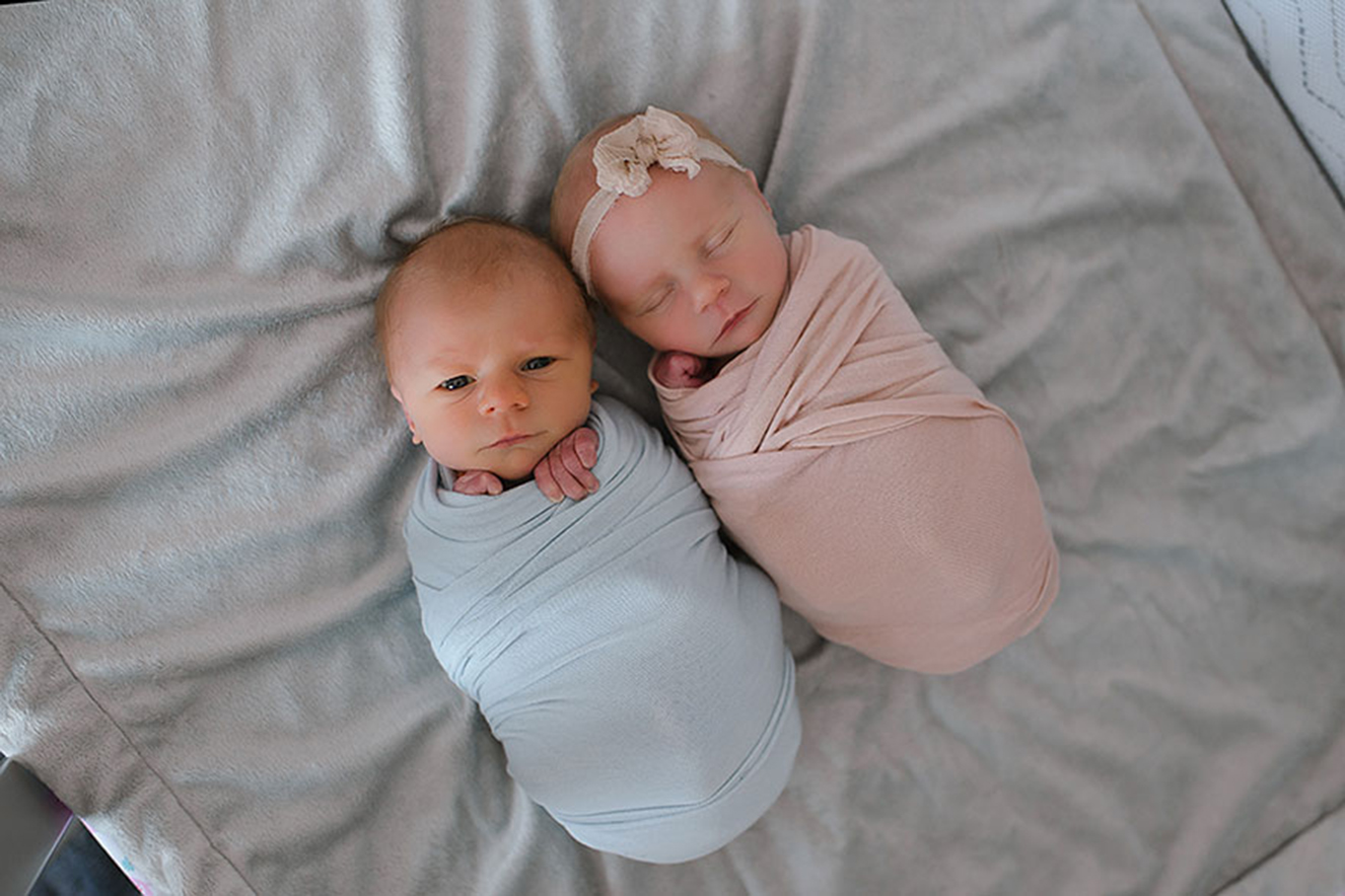 twin-photoshoot-newborn-final-moments-william-brentlinger-lindsey-brown-21