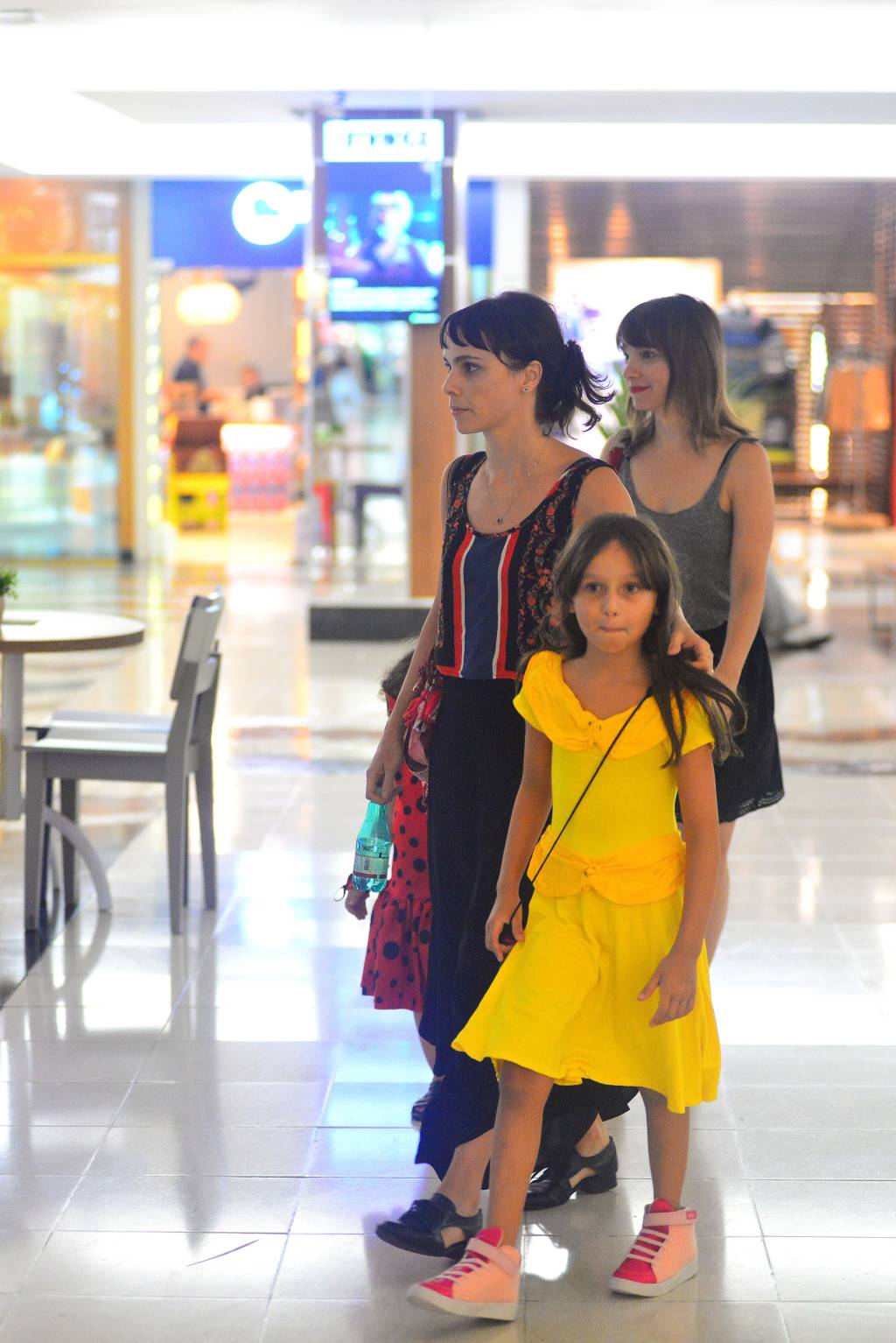 debora-falabella-filha-nina debora-falabella-filha-nina