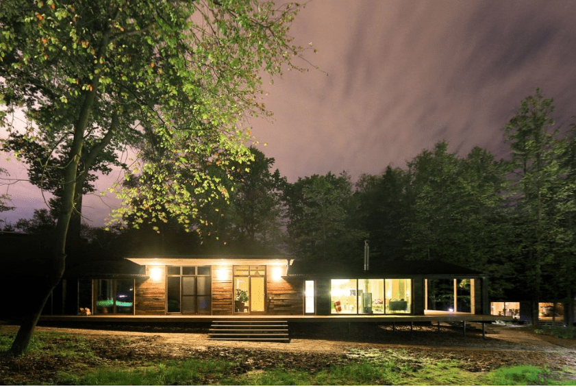 Esta casa pré-fabricada foi construída em apenas 10 dias