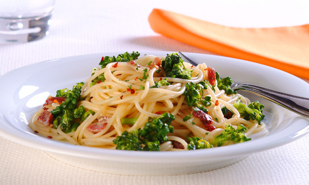 receita-espaguete-com-brocolis