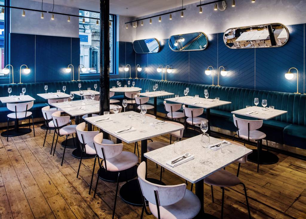 restaurante-azul-londres Armazém antigo é transformado em restaurante luxuoso em Londres