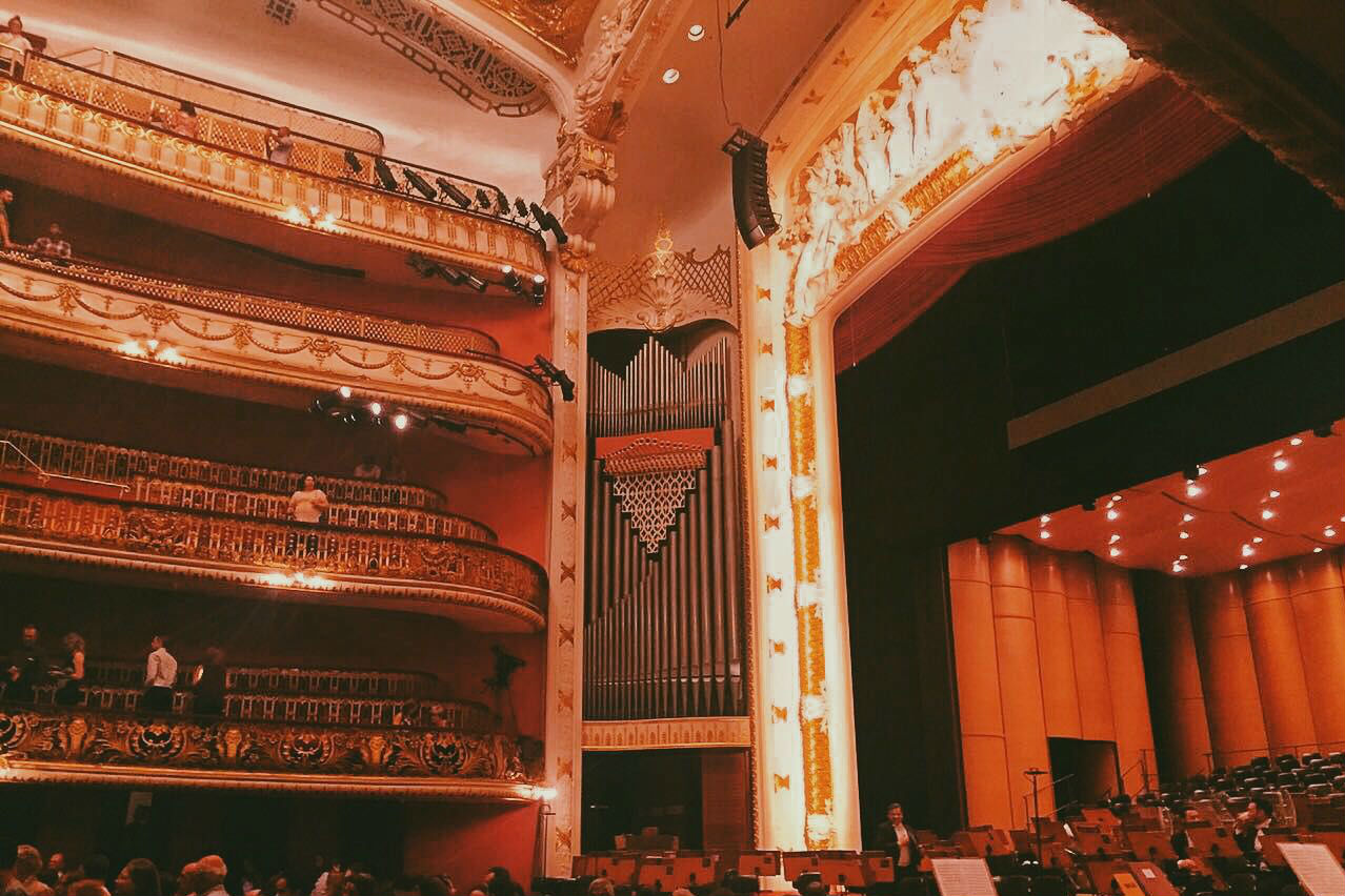 O Theatro Municipal de São Paulo na abertura da temporada do primeiro semestre de 2017