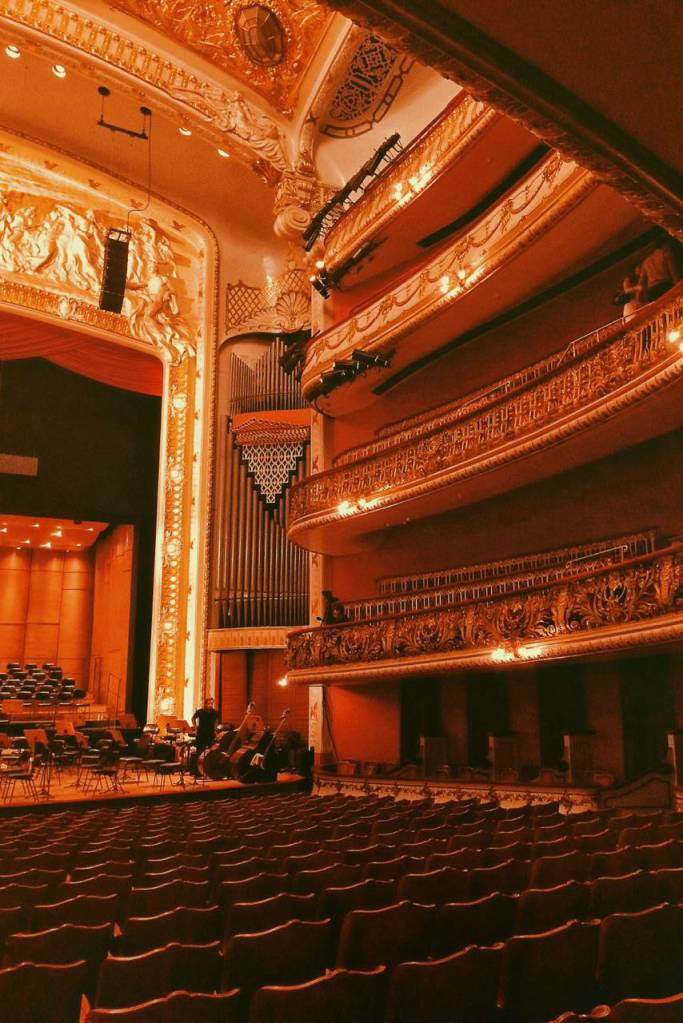 O Theatro Municipal de São Paulo na abertura da temporada do primeiro semestre de 2017