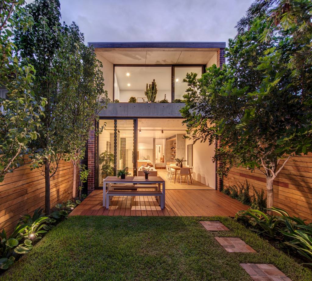 Casa em Sydney tem anexo moderno repleto de luz natural