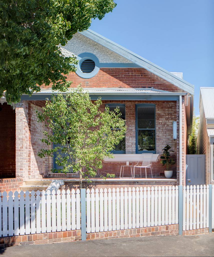 Casa em Sydney tem anexo moderno repleto de luz natural