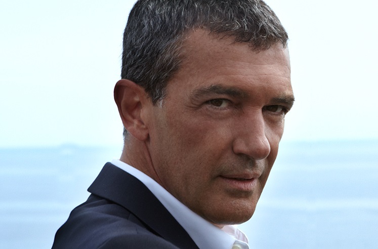 Após rumores, Antonio Banderas revela ter sofrido ataque cardíaco