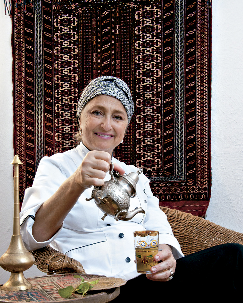 Leila Kuczynski, chef de cozinha e sócia do restaurante Arábia, eleito na catego