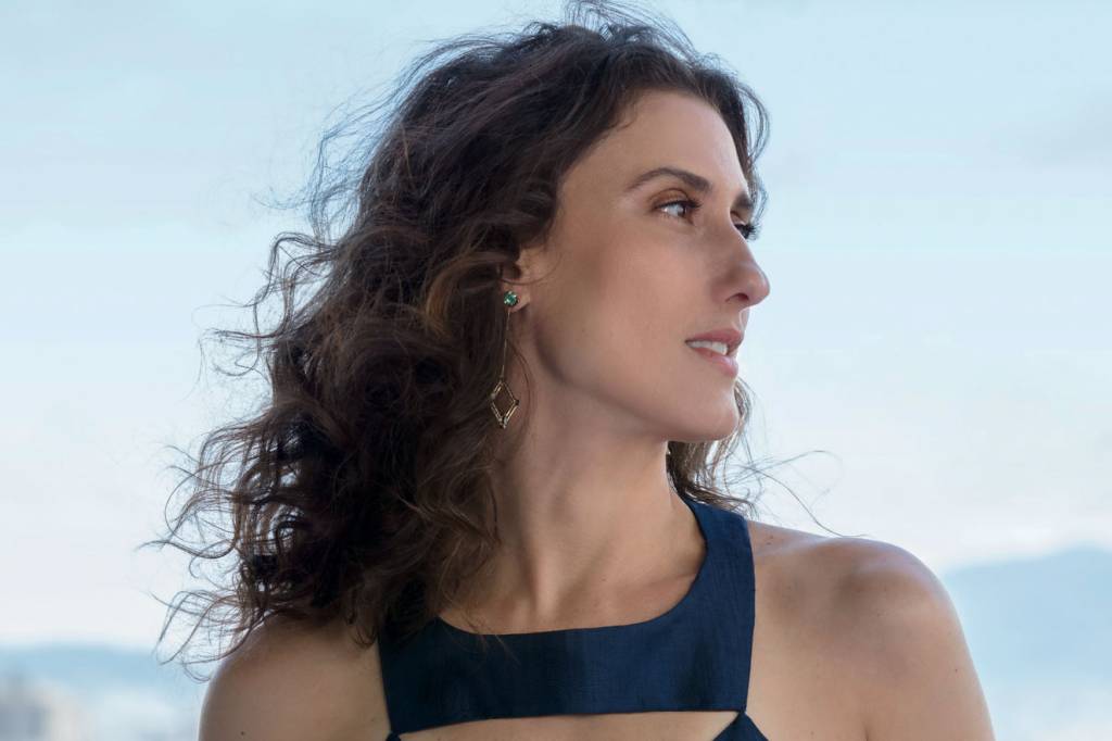 O vestido ousado e lindo de Paola Carosella na final do Masterchef