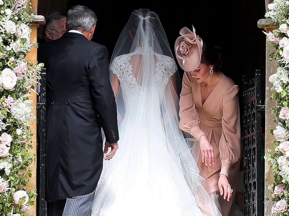 ap-pippa-middleton-wedding-08-jc-170520_4x3_992