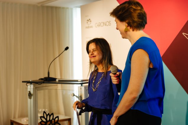 A finalista da categoria Trabalho Social Fernanda Honorato e nossa jornalista Giuliana Bergamo