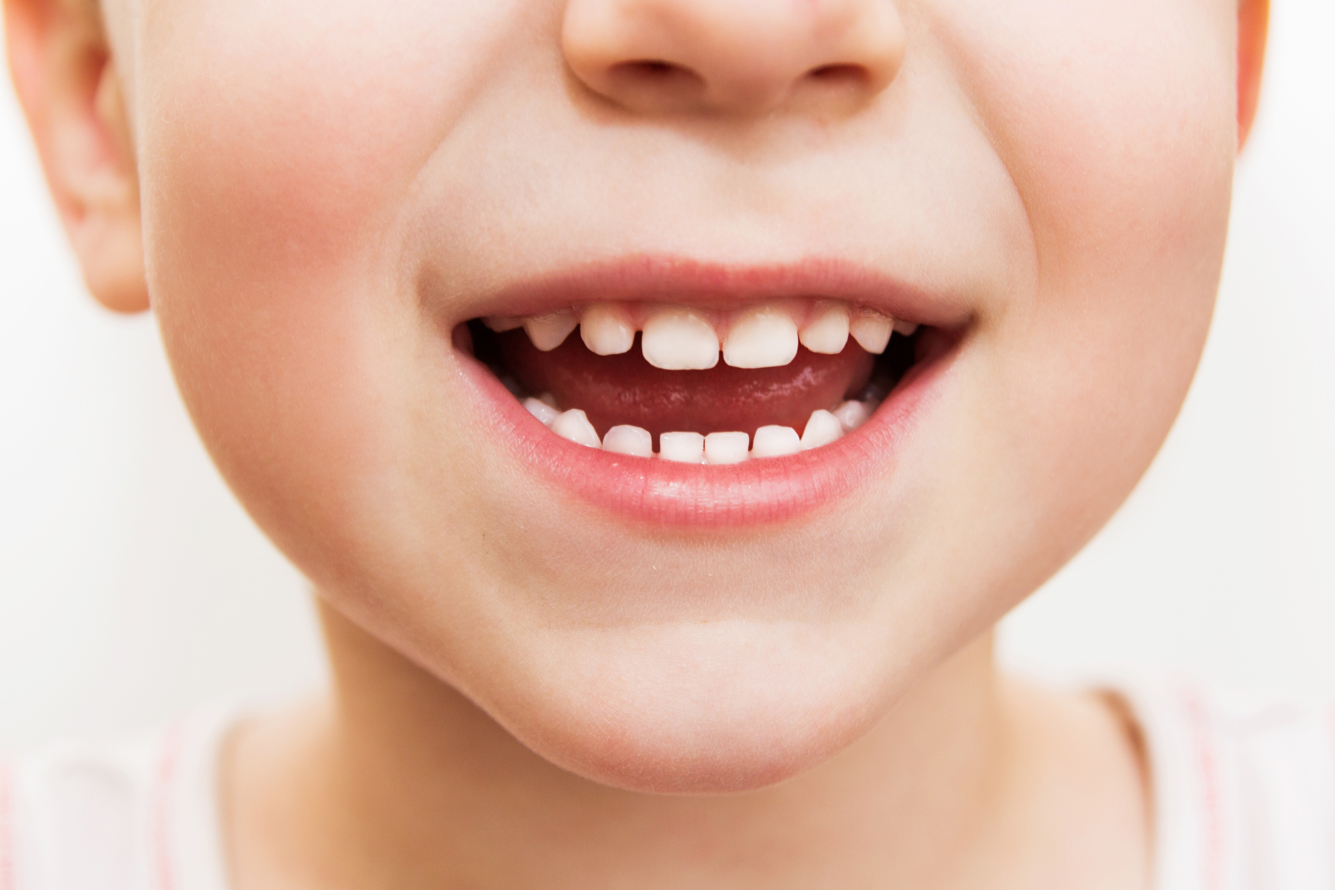 Зубы человека у детей. Красивые детские зубы. Красивая улыбка. Детская улыбка.