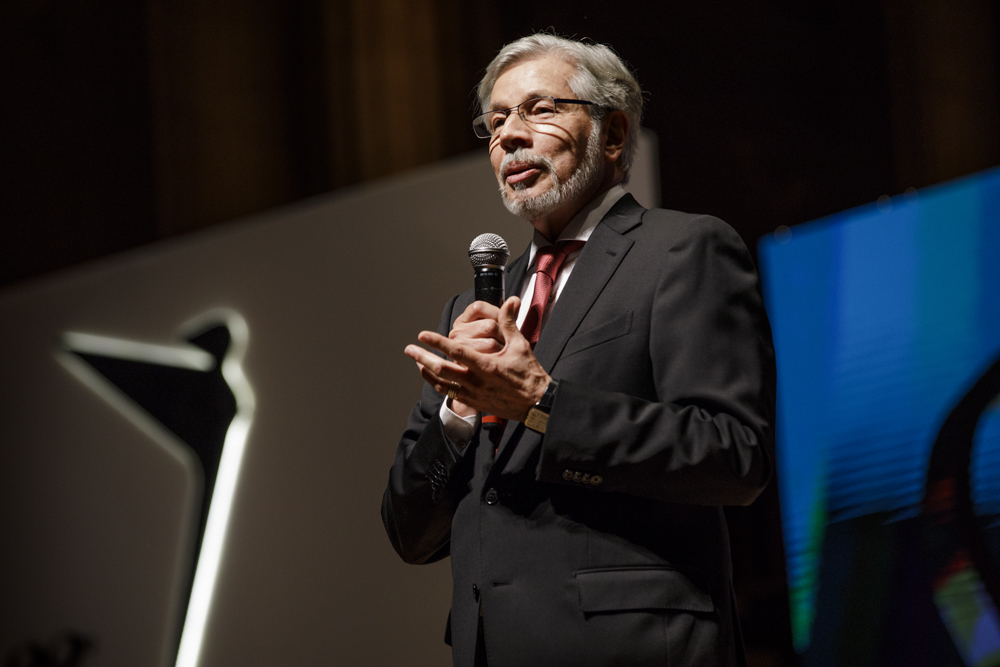 Luiz Seabra, fundador da Natura, abre o 22&ordm; Pr&ecirc;mio CLAUDIA