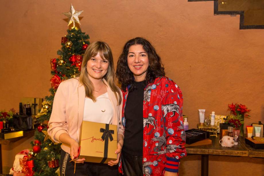 Marmelada! Juliana Diniz, Redatora-Chefe de BOA FORMA, e Paula Mageste, Diretora Editorial-Femininas da Editora Abril, trocaram mimos oferecidos por O Boticário.