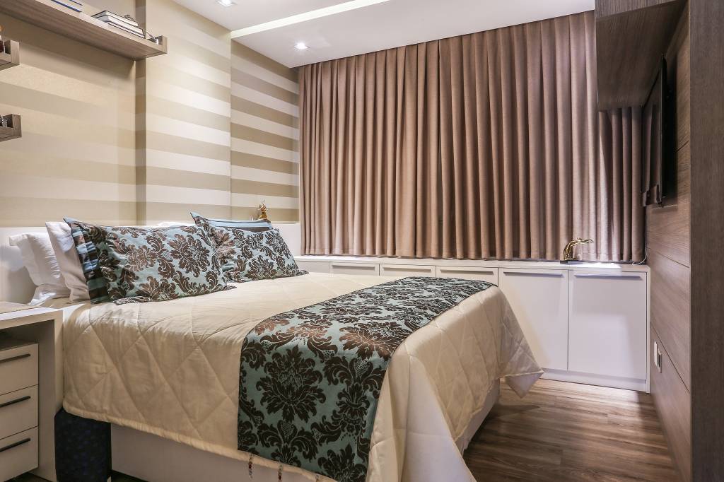 Apartamento de 160 m² com decoração fluída e tons de nude