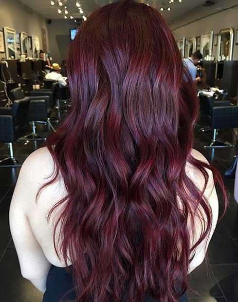 A cor 'vinho quente' é a nova tendência para os cabelos | CLAUDIA