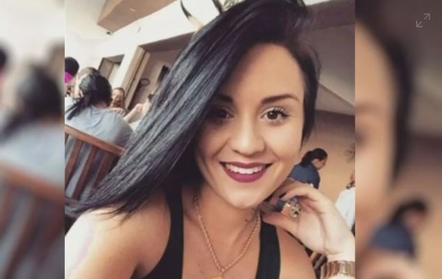 Laura, 21, que foi morta dentro de casa com a filha de 8 dias