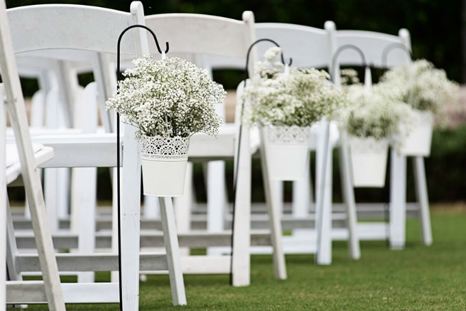 Casamento com decoração toda branca