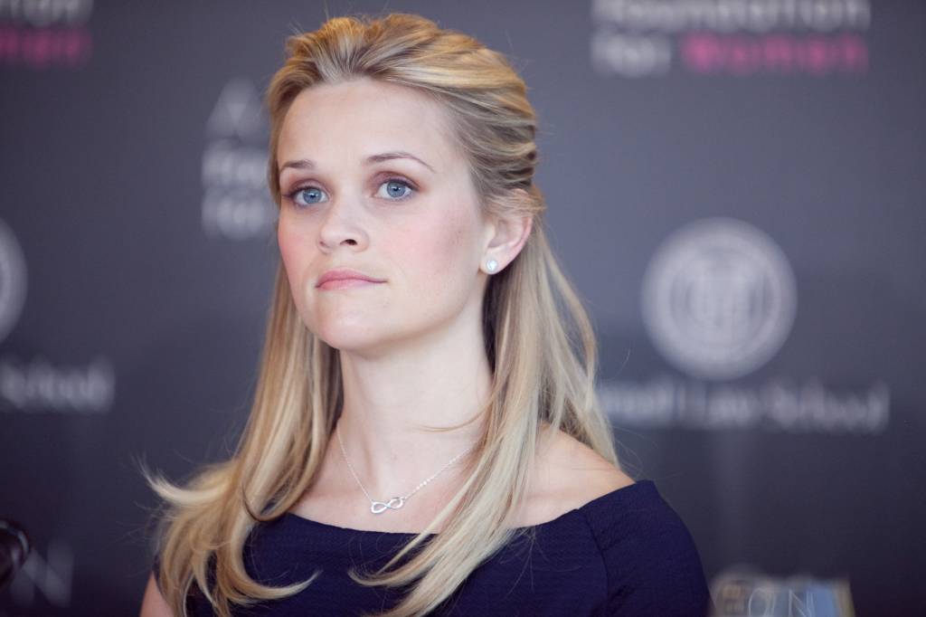 Reese Witherspoon conta que teve relacionamento abusivo