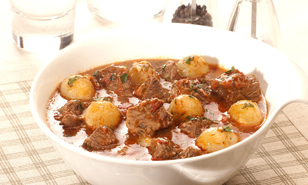 receita-cozido-de-carne-com-cebolinha-e-ervas