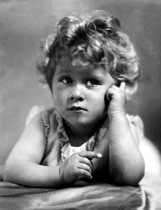 queen elizabeth criança queen elizabeth criança