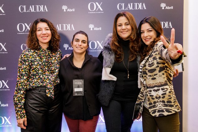 Claudia e OX: Paula Mageste, diretora editorial de Femininas do Grupo Abril; Nicole Mandil, gerente de Marketing do Núcleo de Cabelos da Flora; e Ana Paula Padrão, diretora de CLAUDIA.