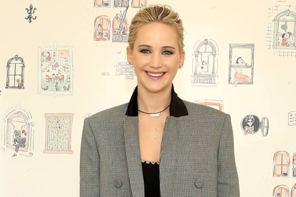 Jennifer Lawrence critica artistas que fingem não fazer dieta