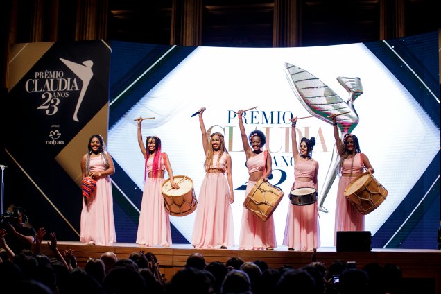 As Valquírias, grupo musical do instituto homônimo, apresentou a canção "Maria, Maria", que celebra a força feminina.