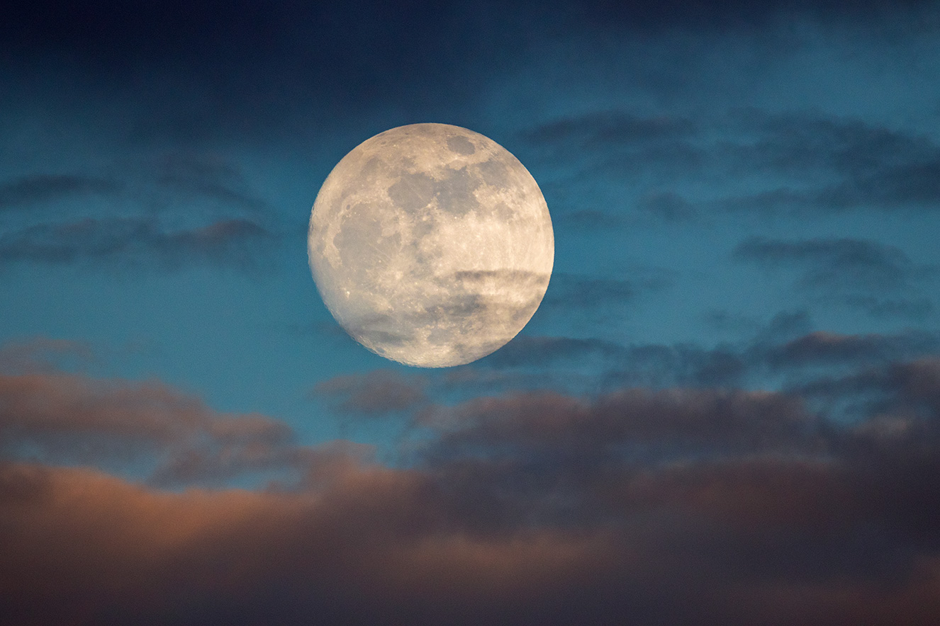 Como a Lua cheia do dia 24 de outubro irá afetar o seu signo CLAUDIA