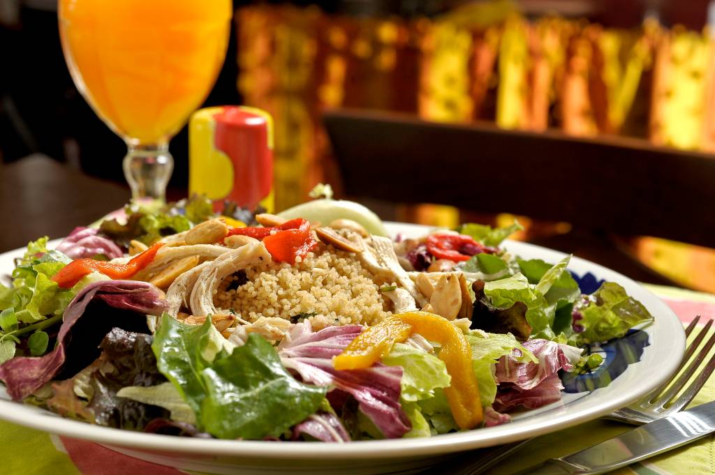 salada tunisiana_créditos tadeu brunelli salada tunisiana_créditos tadeu brunelli