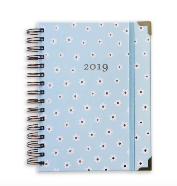 Planner 2019 - Azul Margarida, por R$ 159, no <a href="https://www.megemeg.com.br/collections/planners/products/planner-2019-azul-margarida?variant=8311328440407">site</a>