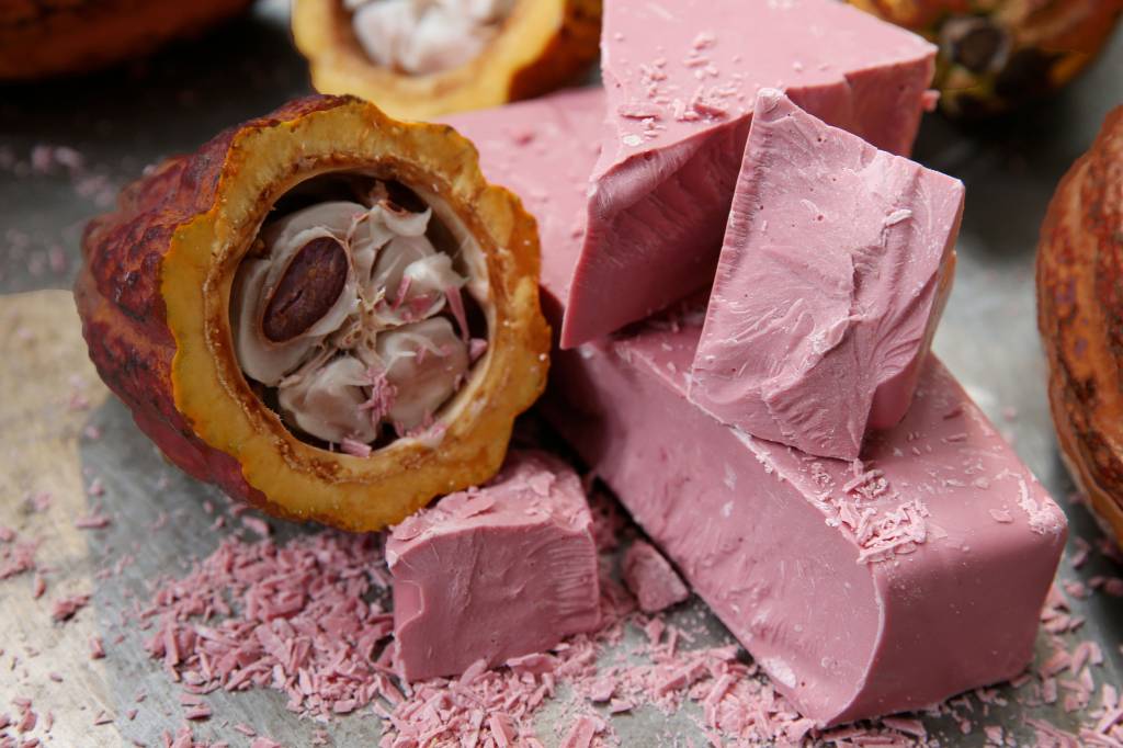 Chocolate rosa chega ao Brasil e é tendência para 2019