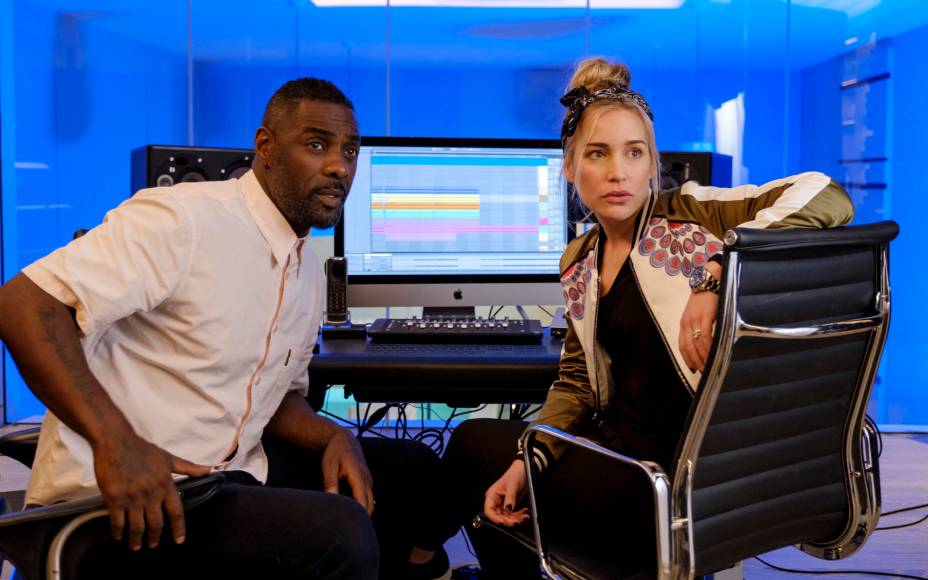 <strong>Se joga, Charlie (estreia em 15/03): <span style="font-weight:400;">Nesta nova série de comédia, Idris Elba interpreta um DJ tentando dar a volta por cima enquanto trabalha como babá da filha rebelde de uma amiga superfamosa.</span></strong>