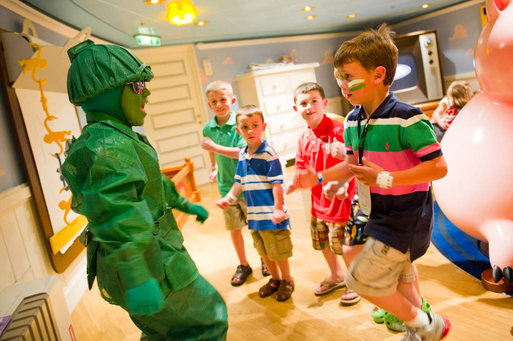 Disney’s Oceaneer Club – Andy’s Room Disney’s Oceaneer Club – Andy’s Room