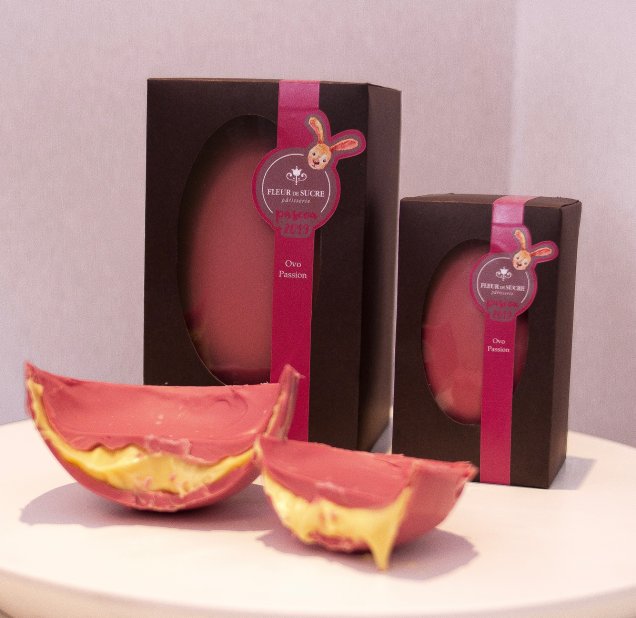 Fleur de Sucre - Ovo Passion:  com mousse de maracujá, que harmoniza com as notas frutadas do novo chocolate rosa, nas versões de 600g – R$ 180,00 e 300g- R$ 130,00.